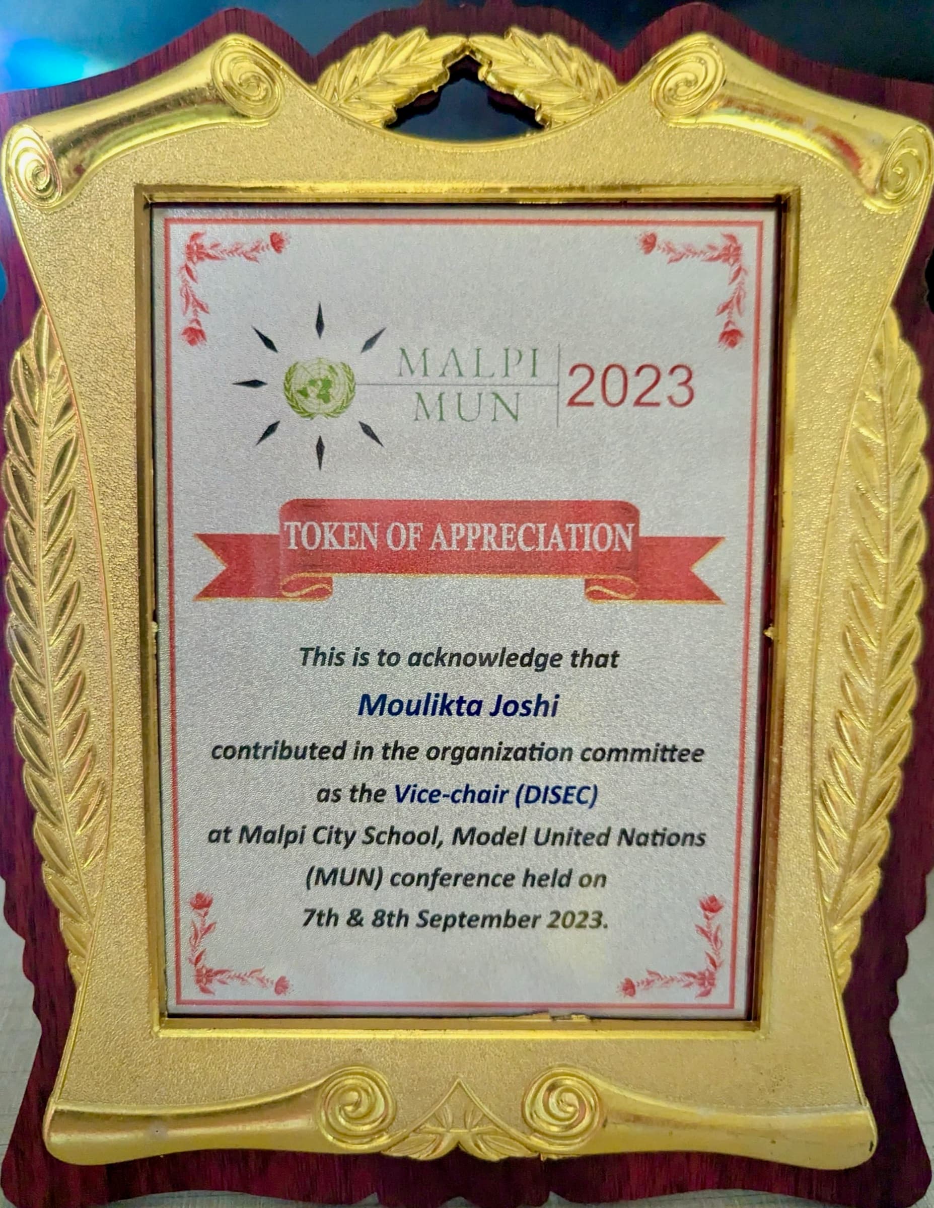MalpiMUN 2023 token of appreciation for Vice Chair of DISEC